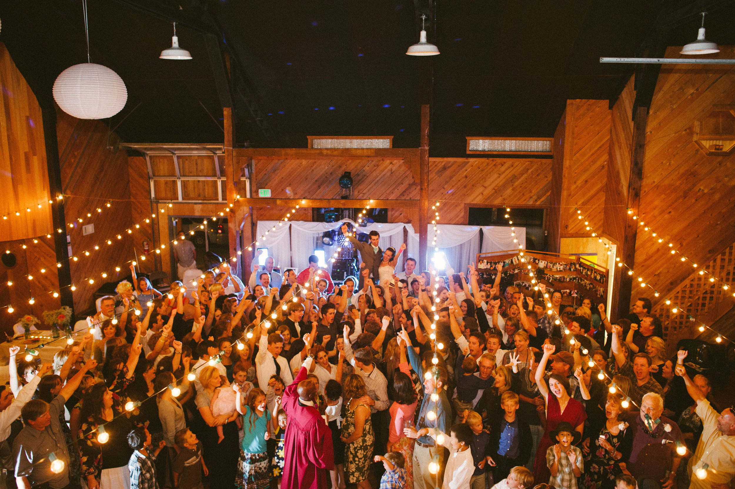 Barn Wedding at Pacifica Gardens Medford OR