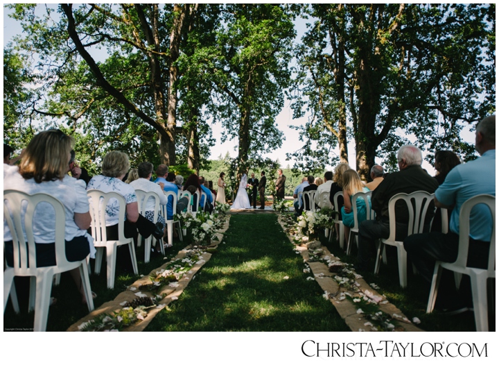 postlewait farms wedding christa taylor photography portland 