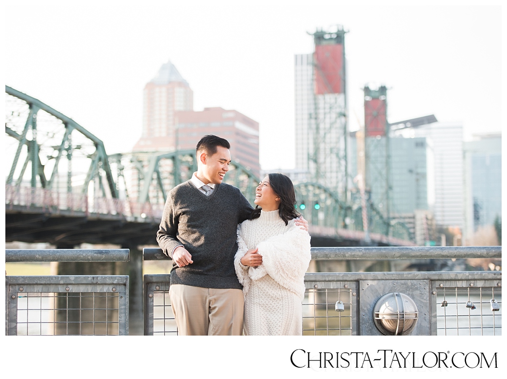 portland waterfront engagement photos_0813.jpg