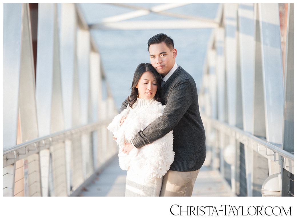 portland waterfront engagement photos_0816.jpg