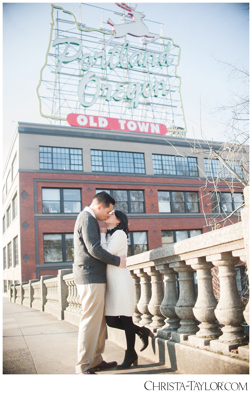 portland waterfront engagement photos_0817.jpg